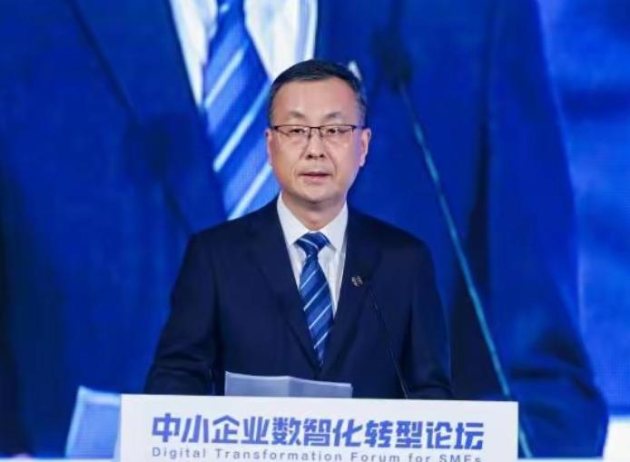 美国这下该紧张了，苹果库克怎么也没想到，中国通信企业龙头老大“中国移动”又一次使