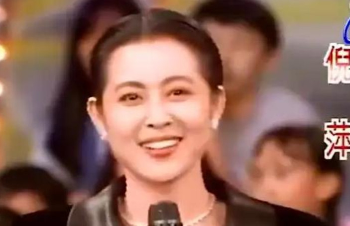 倪萍家44岁保姆小心翼翼的对倪萍说：“姐，我怀孕了。”听到这句话的倪萍一脸难以置