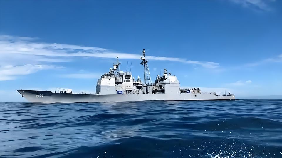 中国为什么没有巡洋舰？很多不知道055大驱是个什么概念，就这么说吧，要是中国拥有