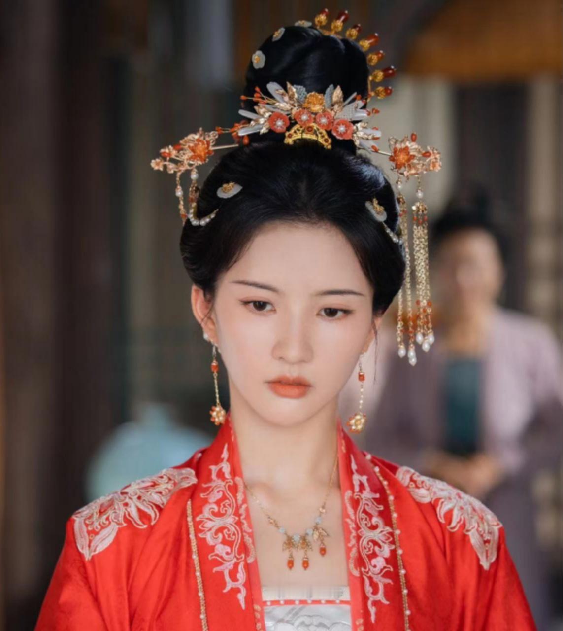 刘些宁的古装总能让人眼前一亮，无论是矜贵还是飒气，任何设定都被她狠狠拿捏了！