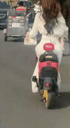 这个背影，让我跟了一路，只为一睹芳容