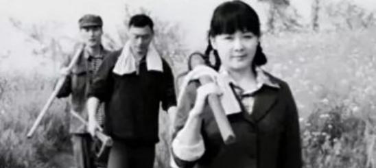 1977年，安徽女知青于文娟，返城前夜将自己给了农村小伙：“你对我的好，我无以为