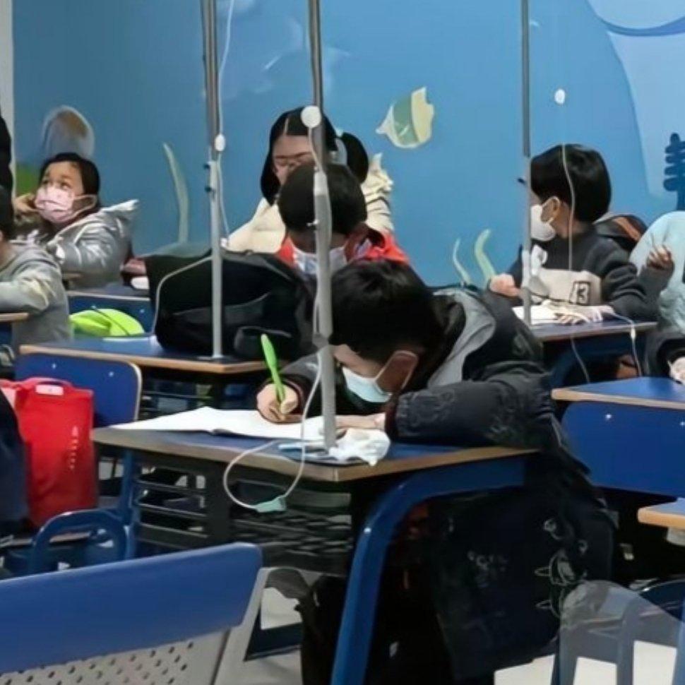 武汉儿童医院的一幕，现在的孩子也太卷了！