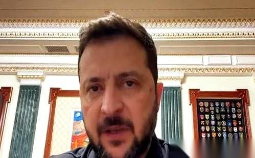 这事儿最拧巴的地方在哪儿，你知道吗？就是一个乌克兰小兵，在前线玩命，好不容易缴