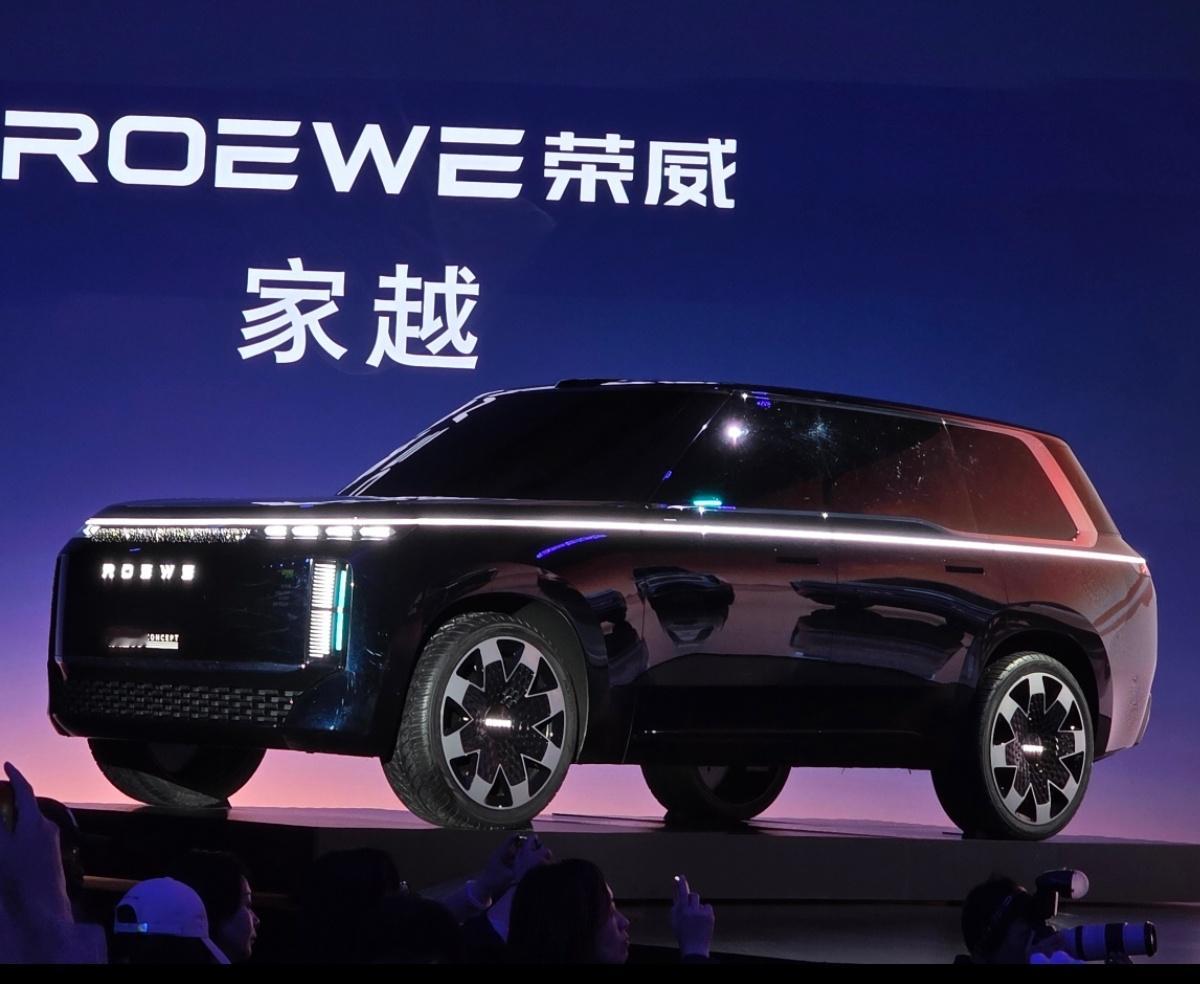 上汽荣威的高端产品序列名字叫:家越首冲的车型是台SUV，火山引擎联手合作，AI