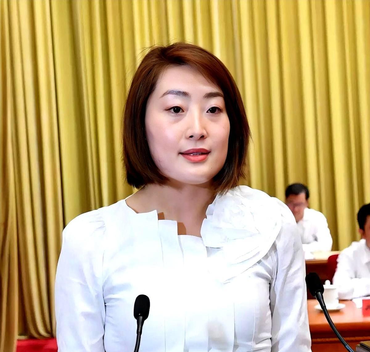 宗馥莉是宗庆后与施幼珍的独生女儿，现在42岁的她一直单身。大伙儿可能不知道，她
