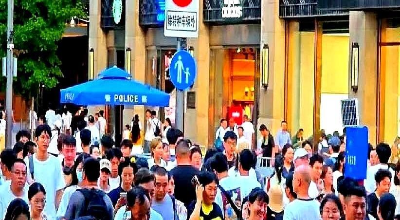万万没想到！现如今就连大上海也害怕了，慌了。现在抢人就跟超市大促销一样，手慢