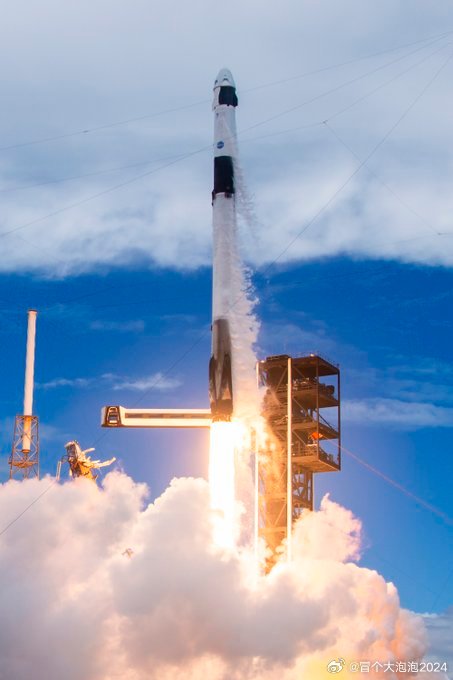 SpaceX在同一天内成功完成了罕见的“一日三发”密集发射任务。这三次发射涵盖
