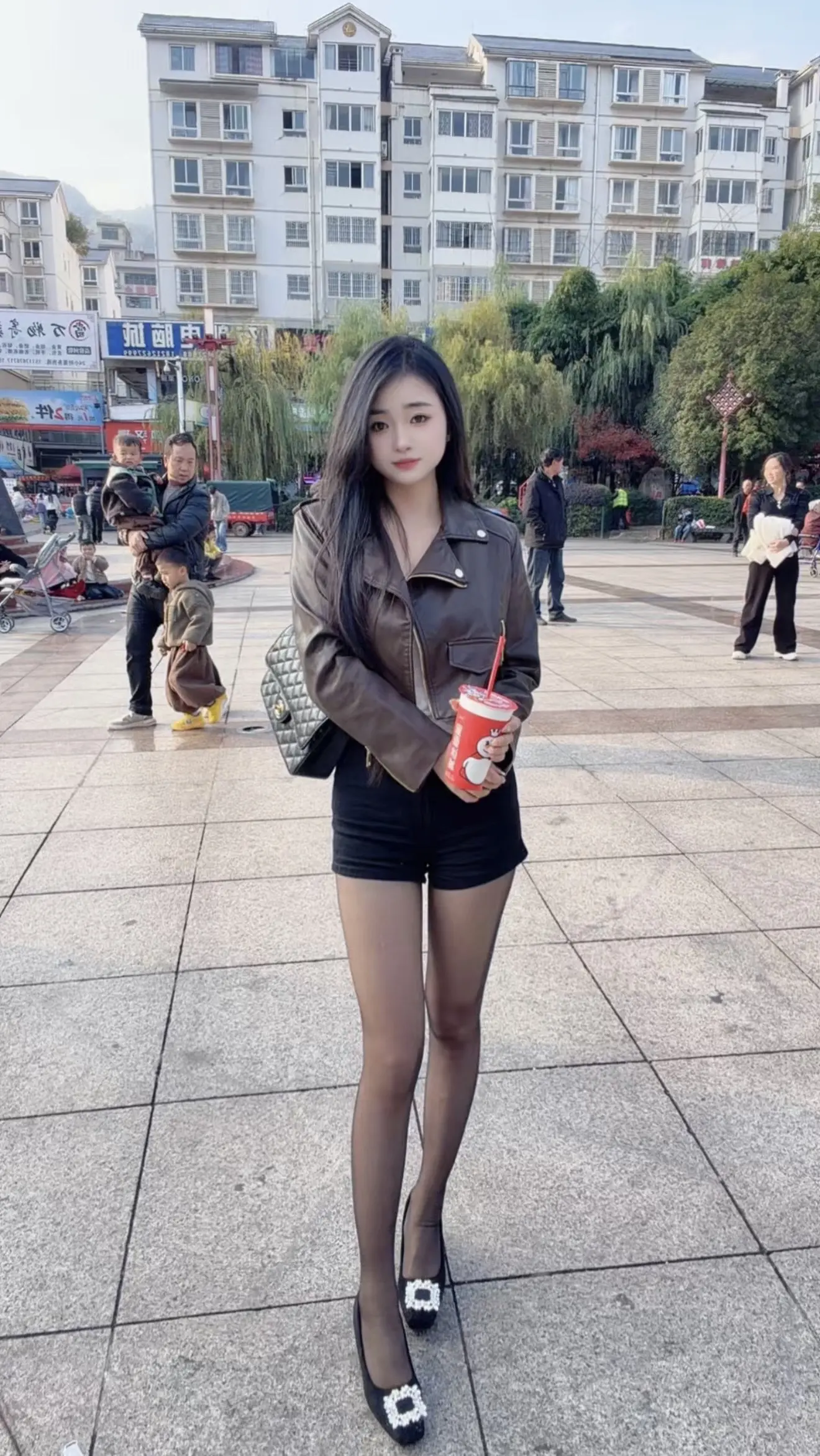 奶茶一杯快乐加倍