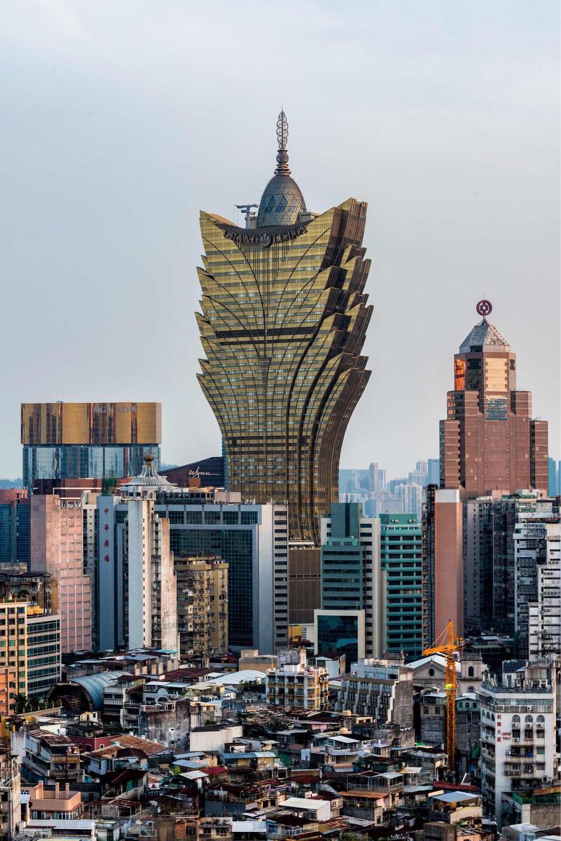 赌王何鸿燊曾有过意味深长的表述：“当你赢了2000万打算离开时，赌场是不会阻拦你