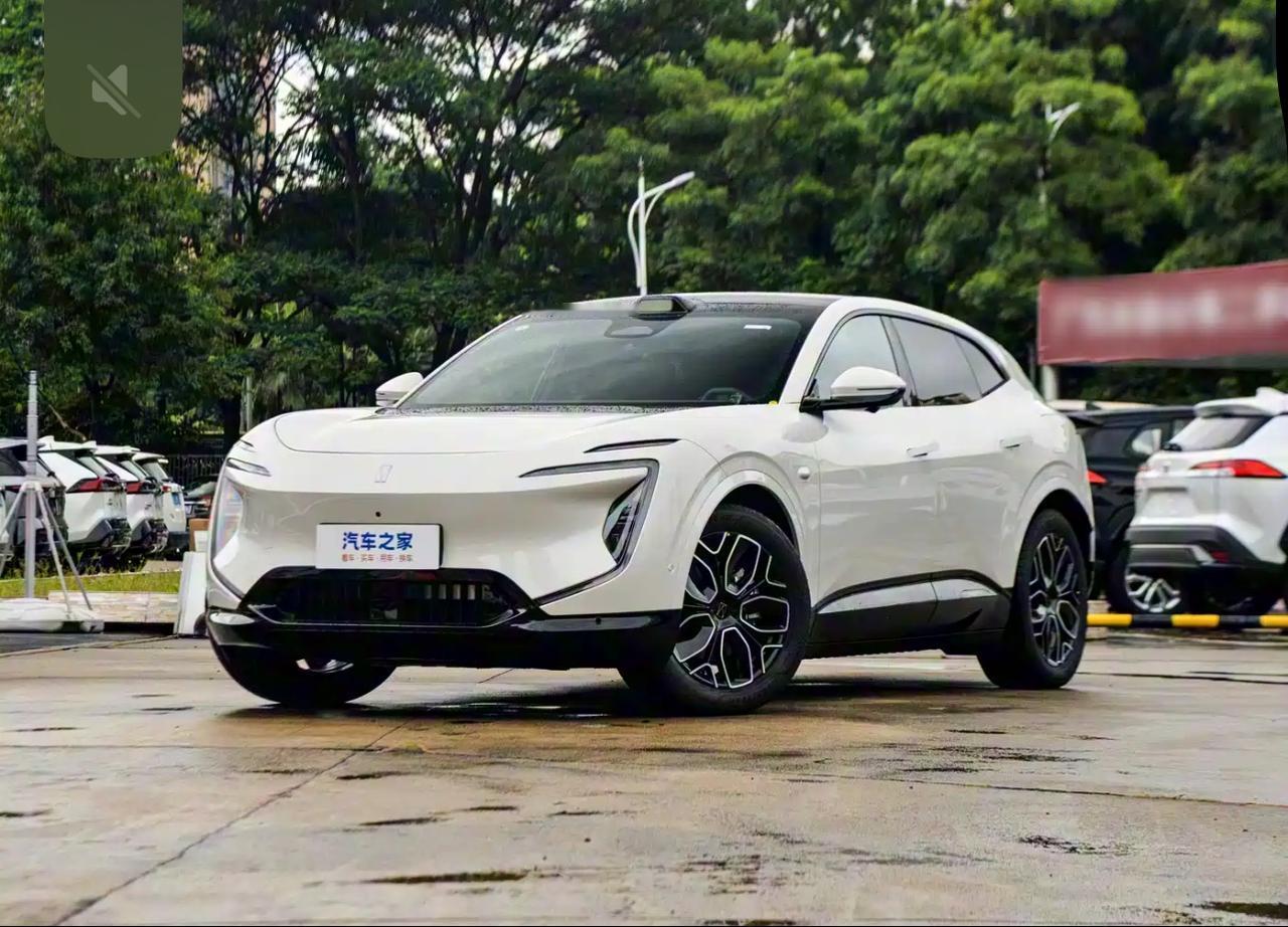 2026款阿维塔07：智驾标配与能源架构的全域落地2026款阿维塔07为中型