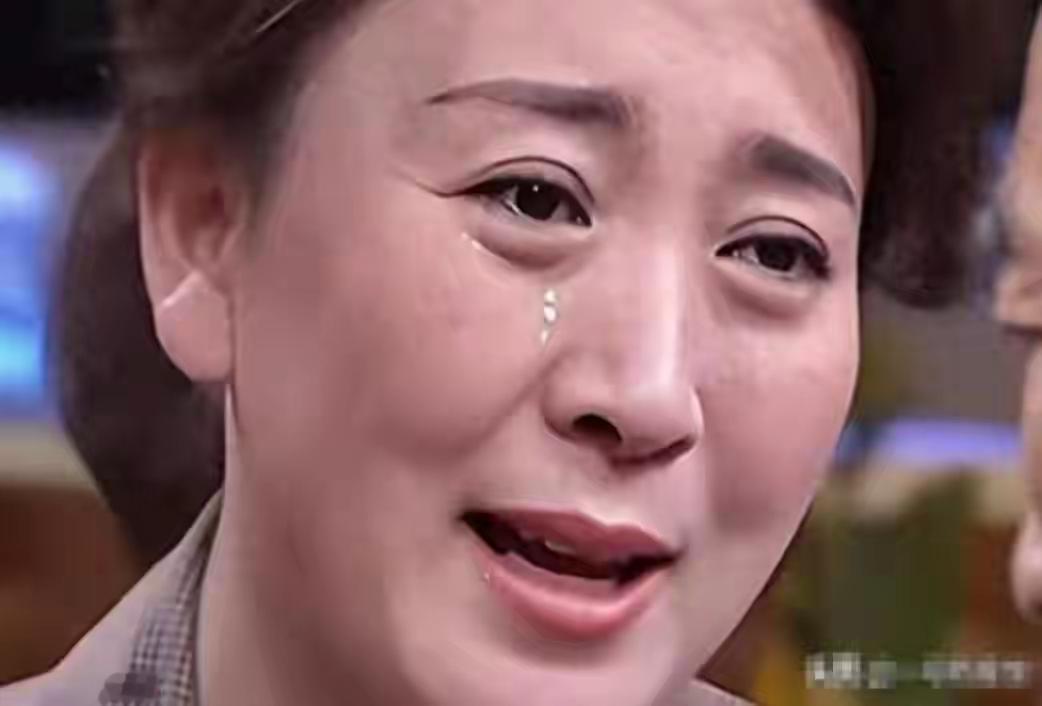 26年开局就让两个人在马年马上成了笑话。一个是闫学晶，当年的山杏如今成了烂杏一筐