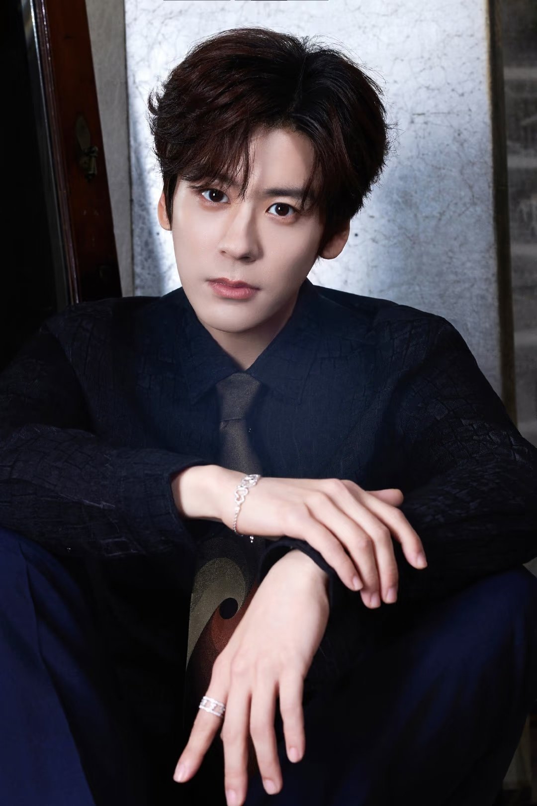 网友票选出最适合演霸总的男明星：TOP9敖瑞鹏TOP8魏哲鸣TOP7代旭TOP6李现TOP5井柏然T