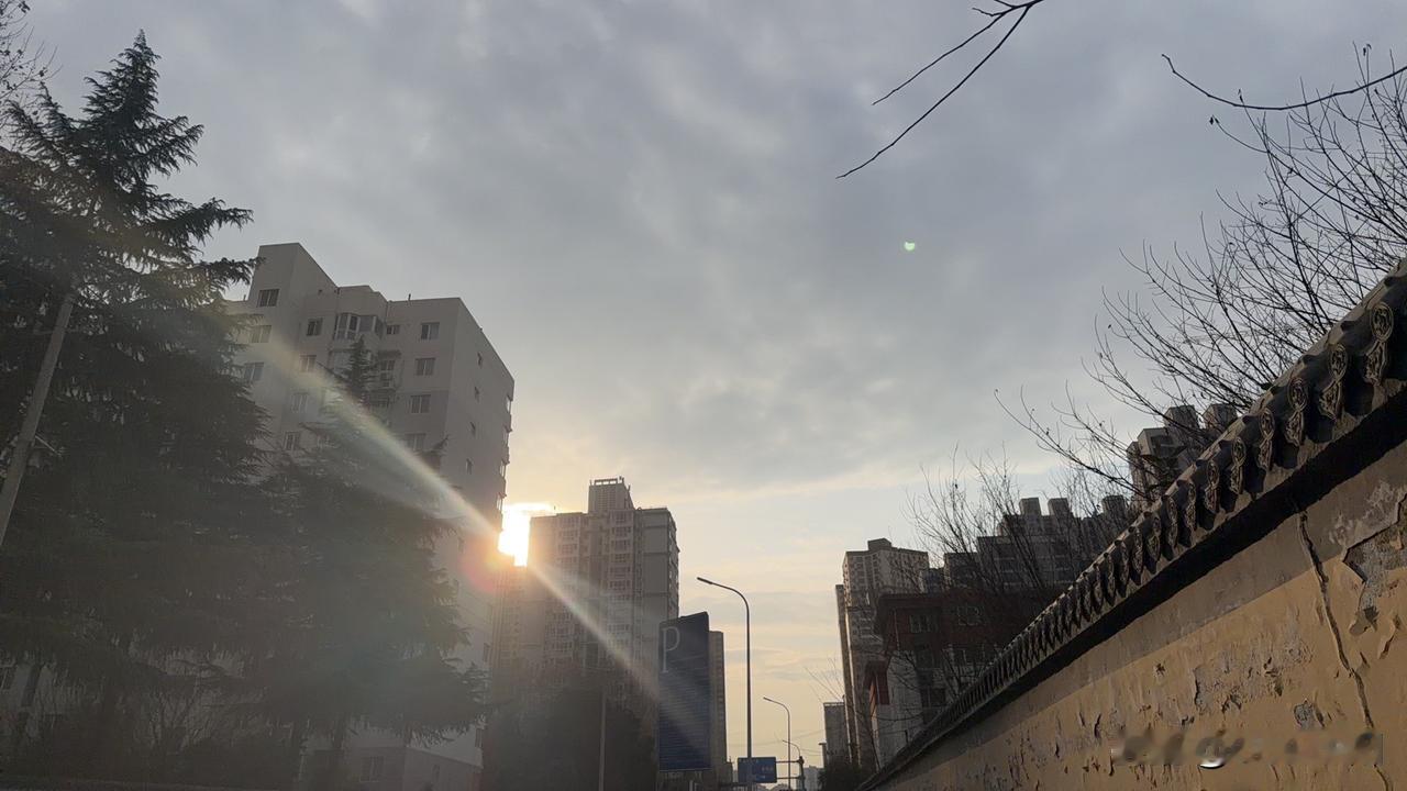 打八段锦该不该出汗?八段锦运动锻炼【打八段锦该不该出汗💦】取决于个人的“