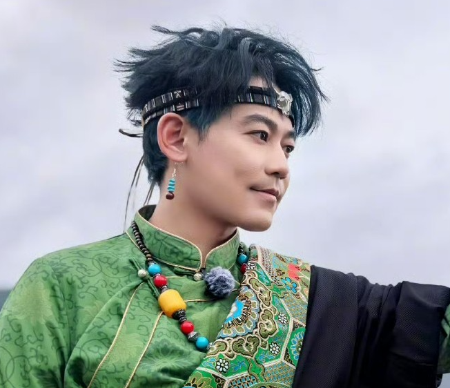 苏醒的老婆廖语辰，辗转反侧无法入睡，于是高调发文，文字里满是激动和兴奋，原来此举