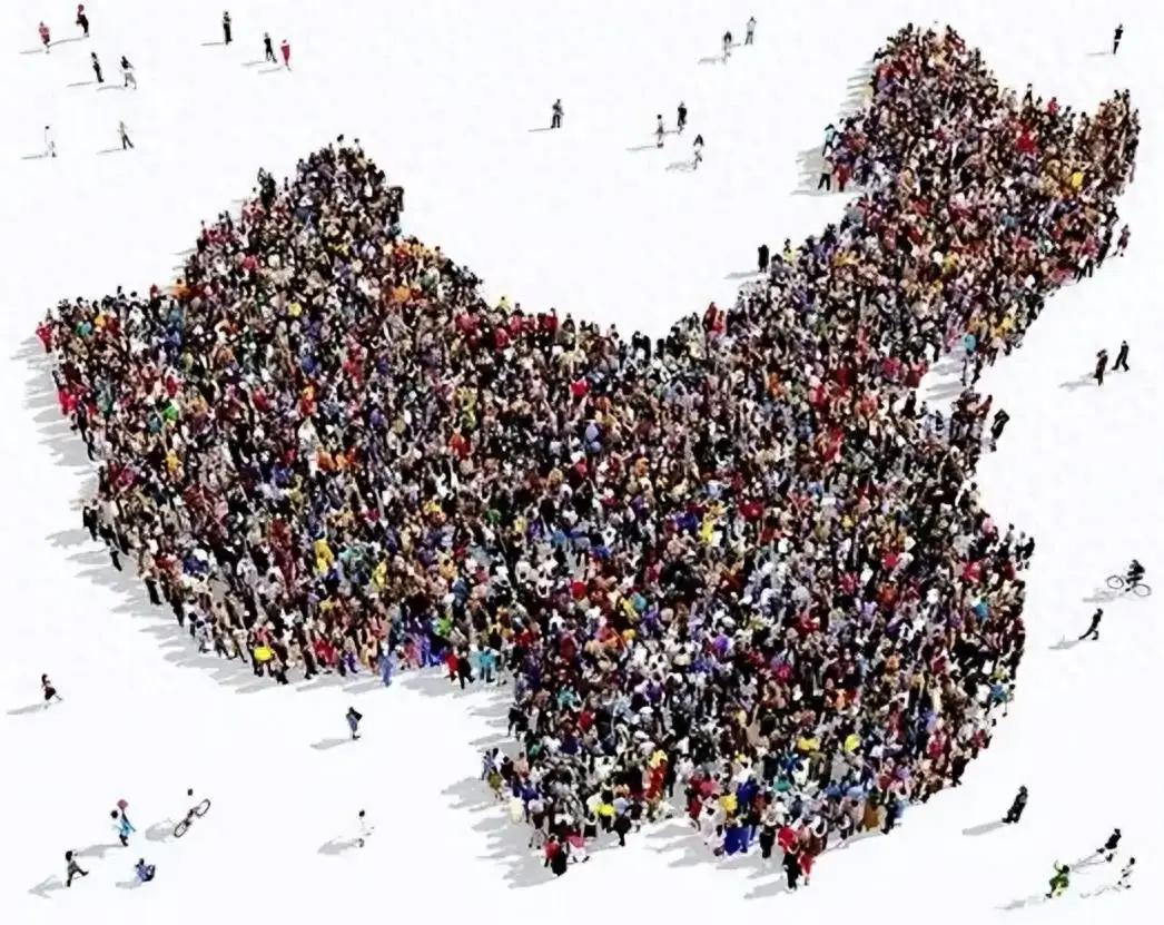 知名学者卢麒元曾预言预言，2032年后将有上千万外国人涌入中国抢资源，甚至直言中
