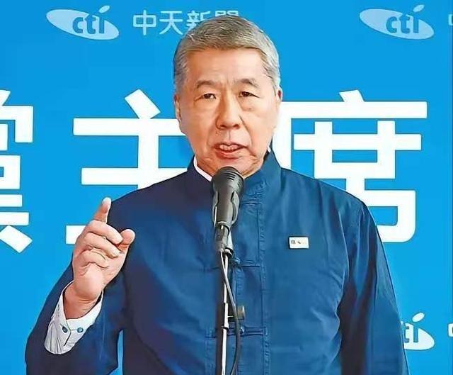 张亚中曾说：国民党有四种，第一是美国国民党，代表人物是朱立伦。主张亲美，一切都从