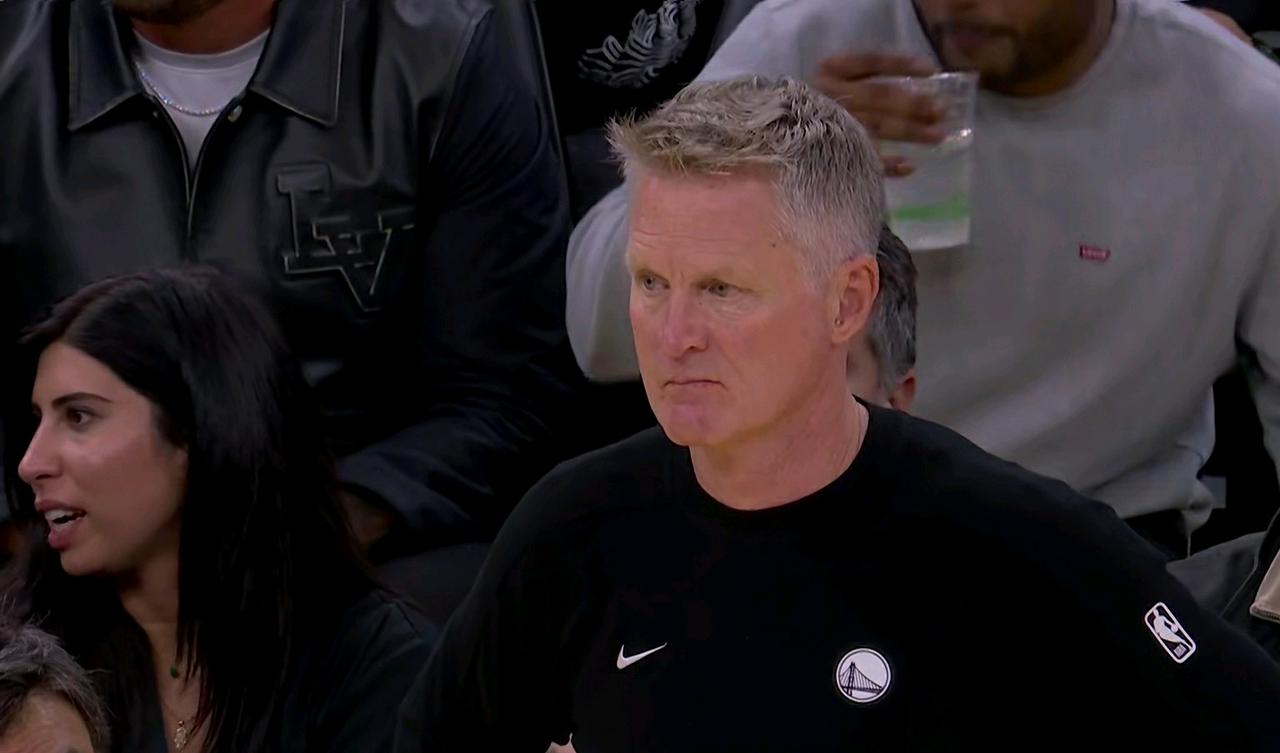 勇士赛季最疯狂的时刻来了！单节狂飙44分打懵冠军雷霆！勇士主场迎战卫冕冠军雷