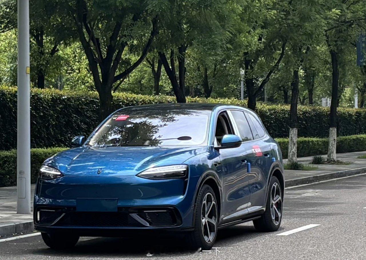 问界M6舱内激光雷达版，预计价格会下探到22.98万，然后再砍掉空悬差不多，不过