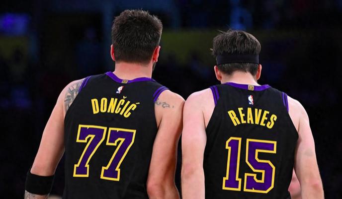 美媒体：NBA本赛季最倒霉的，100%出自这两支球队1、湖人2、活塞东契奇