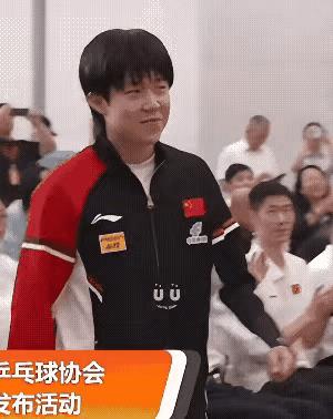那些天天恨孙颖莎的，其实就是妒忌她和王楚钦的关系。他们总觉得王楚钦太帅，太优秀。