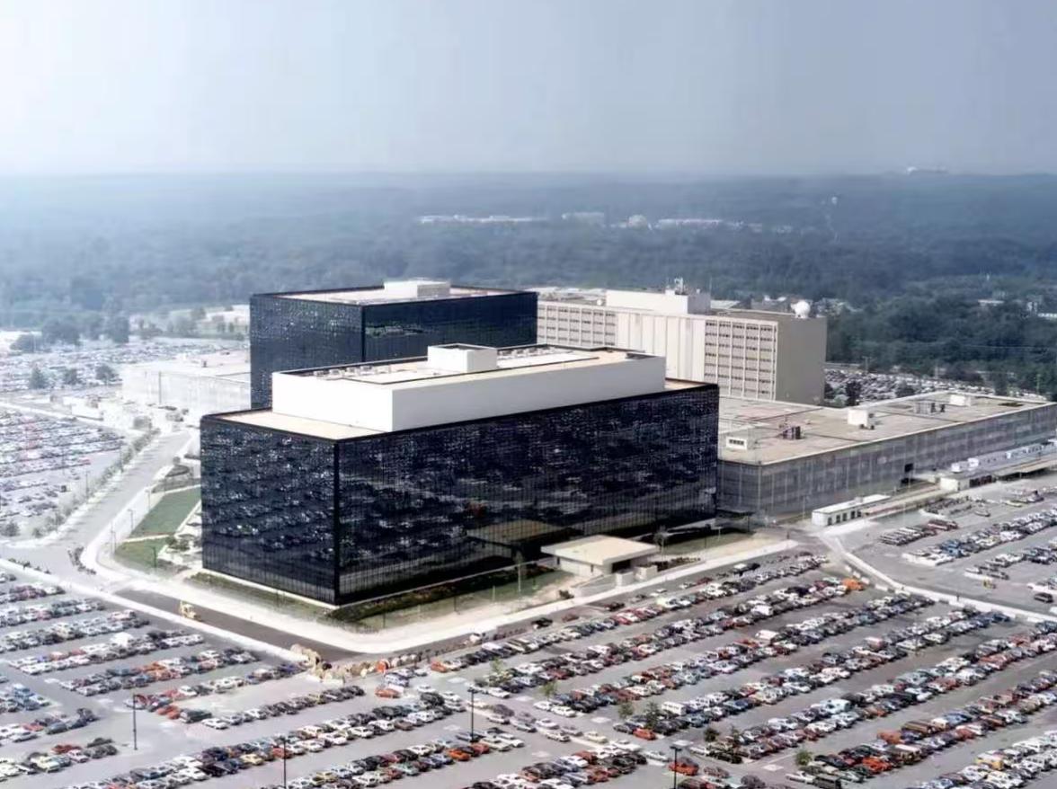 美国的用心太歹毒了，居然攻击我国时授中心！ 说白了，就是美国多年前利用操控中