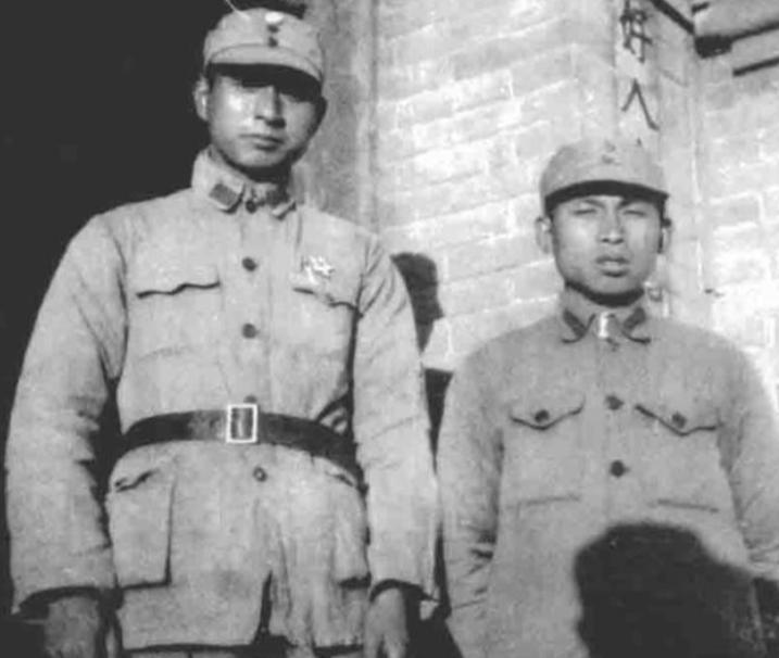 1979年，127师俘获越南女俘，挎包里搜出十几个封蜡玻璃瓶，张万年闻了一下变了