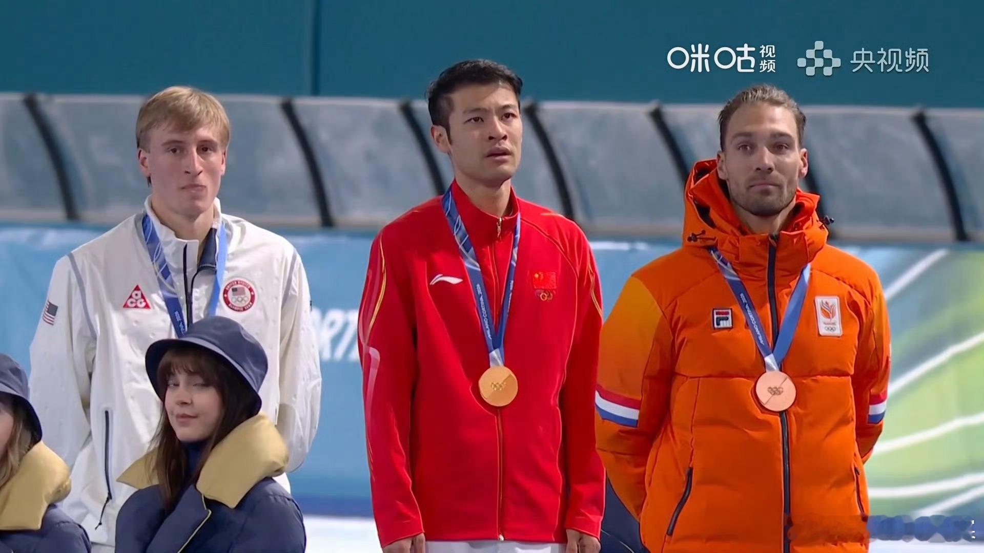 本赛季世界杯在1500米这个项目上，宁忠岩不是第二就是第三，成绩稳定。我预计他今