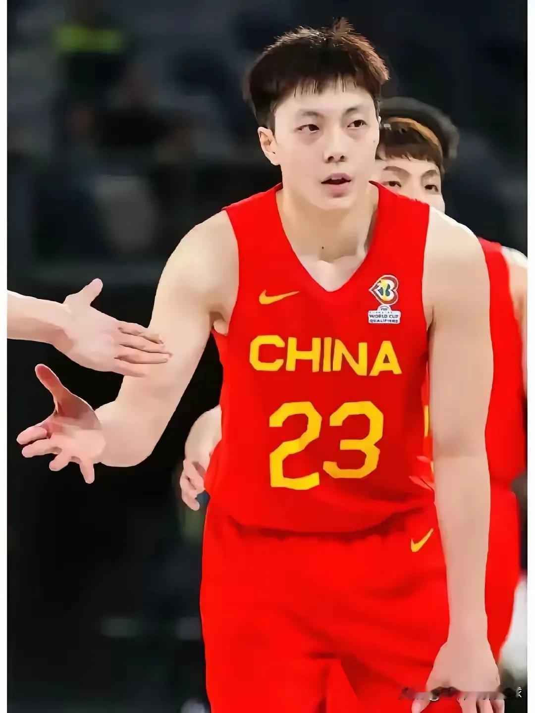 郭仕强重用胡明轩，做的到底对不对？在亚洲杯第一场中国队对阵东道主沙特队的比赛中