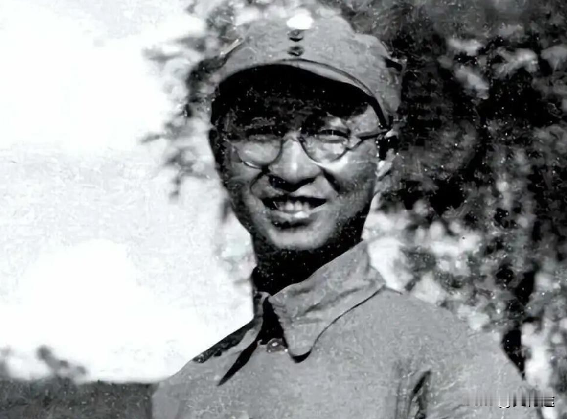 1937年，陈赓把386旅772团1营营长找来，对他说，要升他当团长，营长大喜，