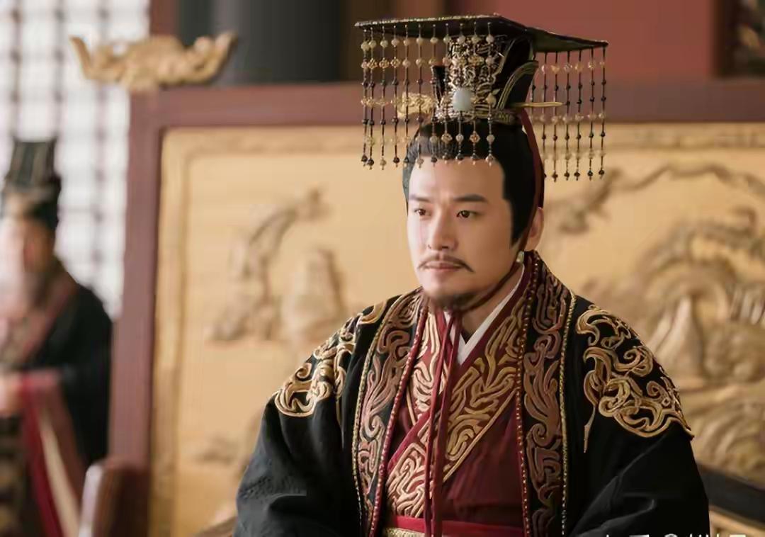 西汉禽兽燕王，睡小妈、抢弟妻还糟蹋三个女儿，汉武帝怒令自缢！西汉元光五年（