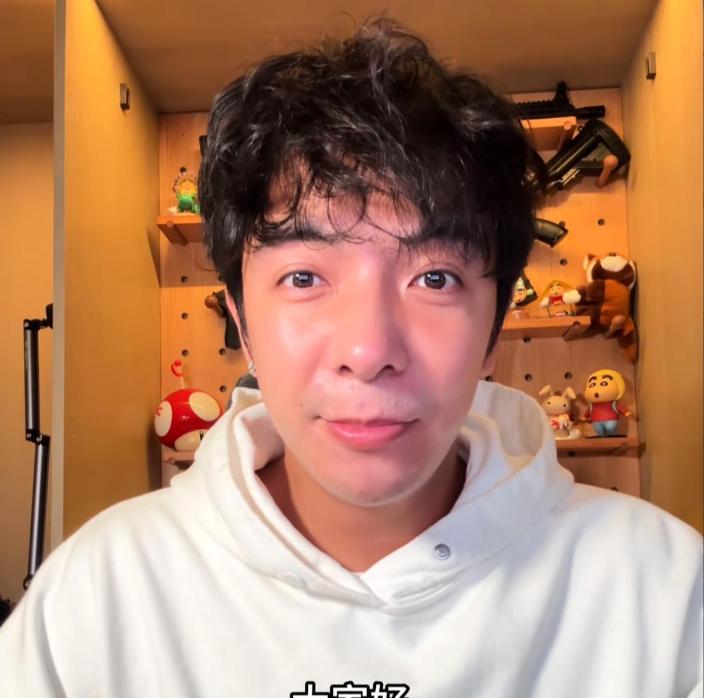 千万顶流郑建鹏官宣无儿子结扎，亿万家产留给俩女儿，背后原因太好哭。 11月1