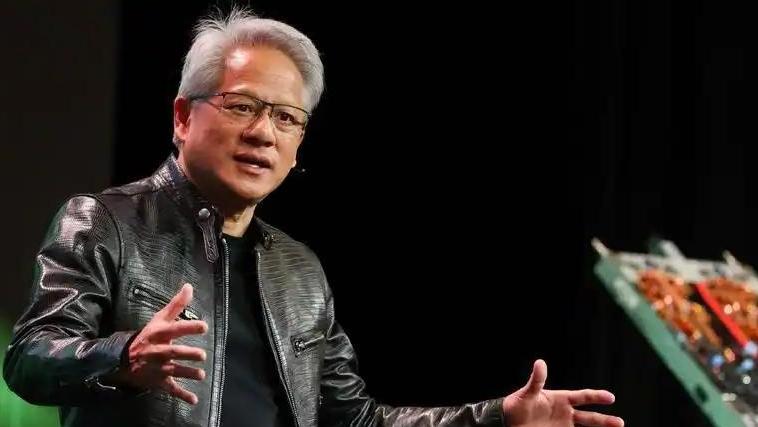 黄仁勋重磅发声！美国科技优越感，在AI时代彻底崩塌2025伦敦AI峰会，英伟