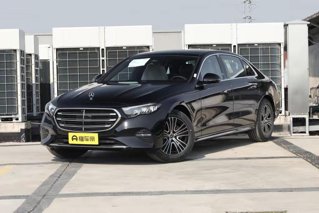 🚗嘿，车友们！最近看到奔驰要和Momenta搞L4级自动驾驶出租车的新闻，还