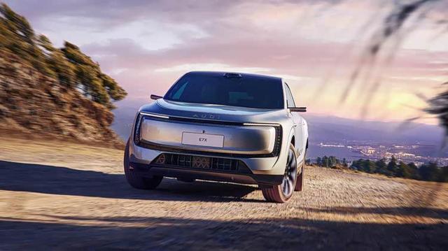 5月8日，奥迪全新纯电旗舰SUV——奥迪E7X正式开启预售。作为上汽奥迪AUDI