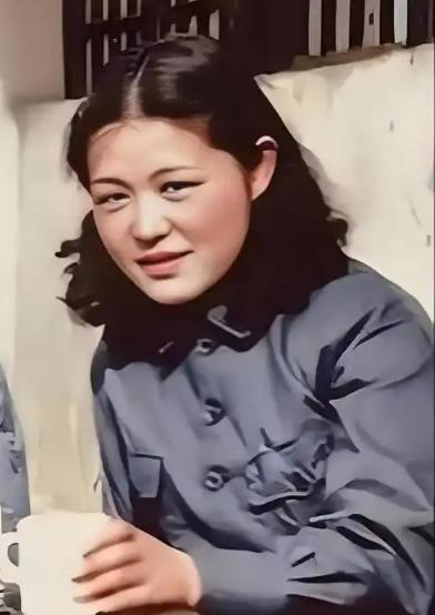 她是“延安第一美女”，曾在1937年与贺子珍发生冲突，多次申请入党被拒，她的结局