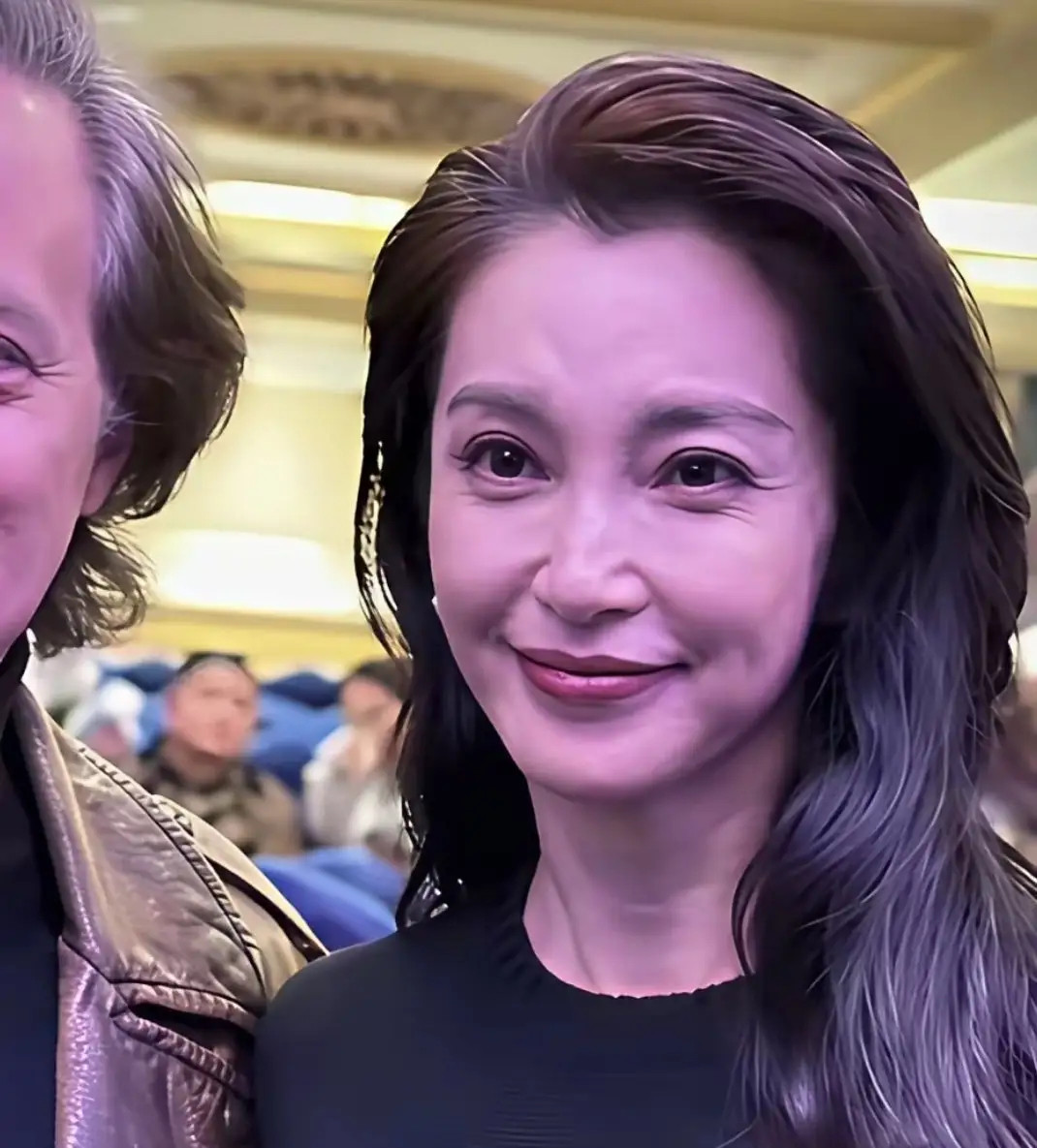 53岁的李冰冰，已经有了老年女人的模样，她保养的不够好。​​​