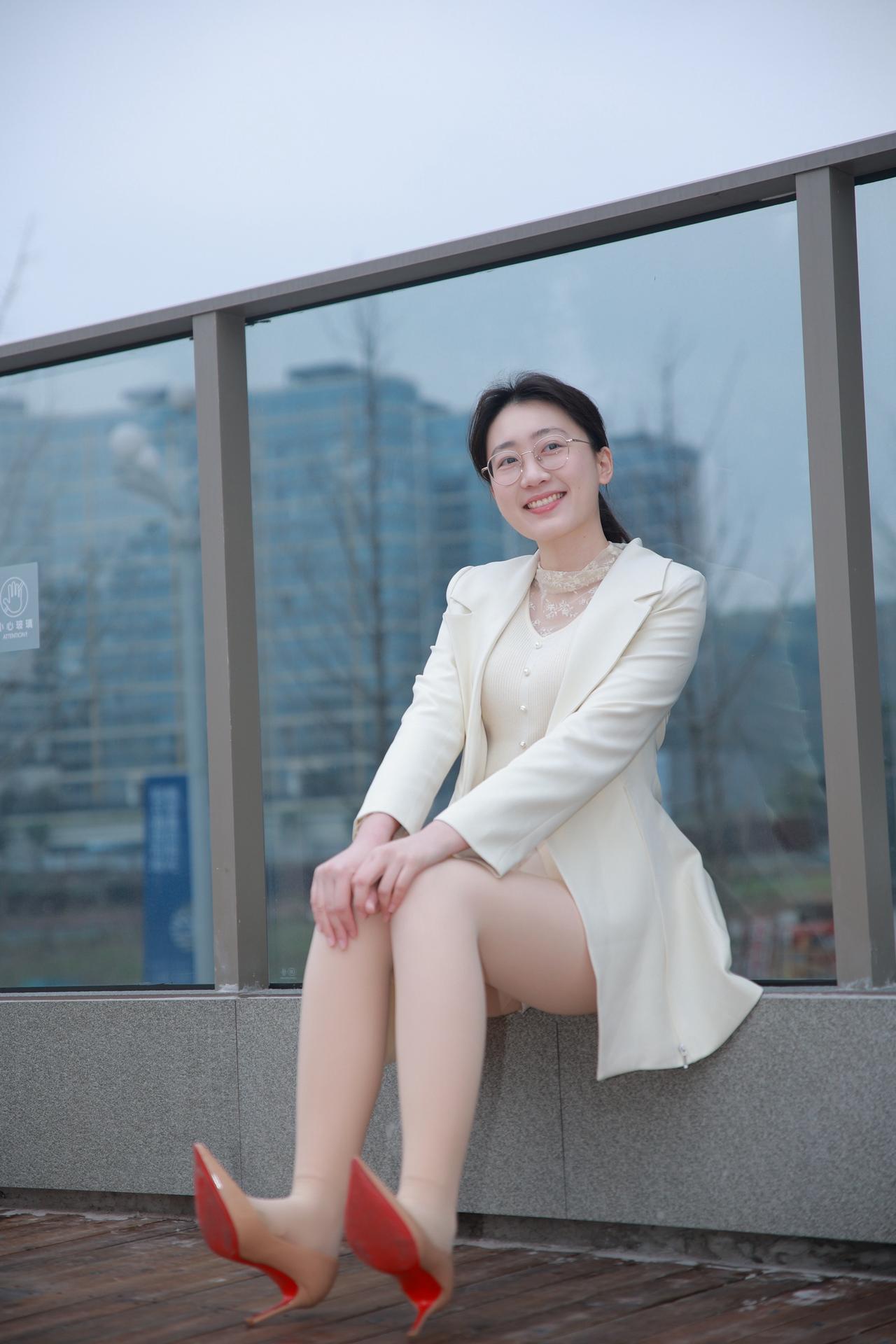 你温柔的唇致命的眼神穿搭