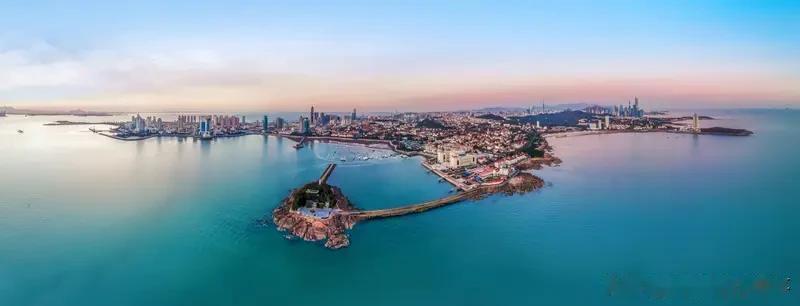 想来青岛的友友们，这个星期记得多带保暖的衣服。青岛天气预报说，未来几天，青岛