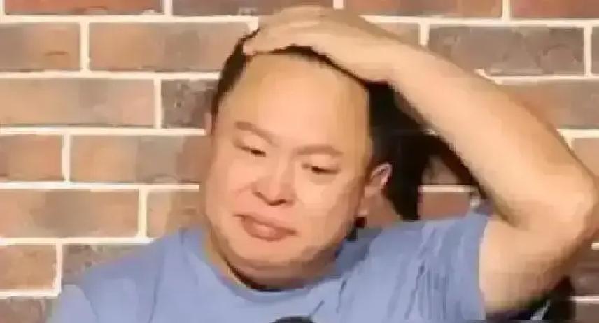 说相声的一场演出拿150块钱，转头去录个综艺能拿五六位数，这巨大的割裂感看得人直