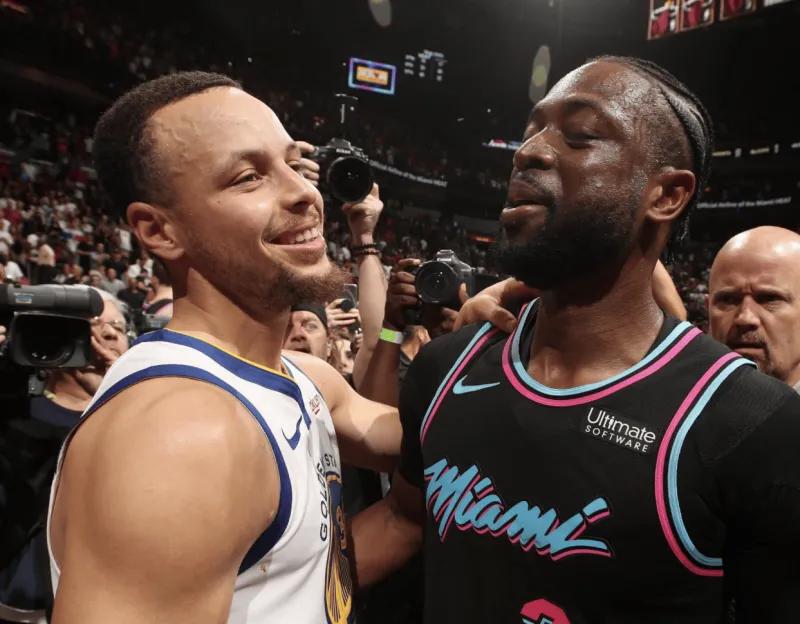 韦德：我心目中的Goat之一库里穿上我的鞋复出，深感荣幸04月07日讯，在备受