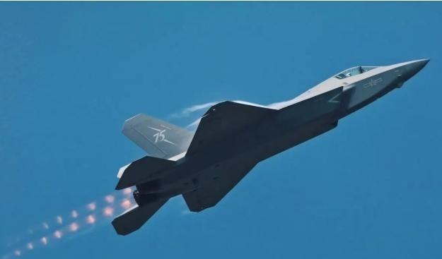 如果中国向巴基斯坦交付歼35，就证明中国已经计划对台湾动手了，需要巴基斯坦能够对