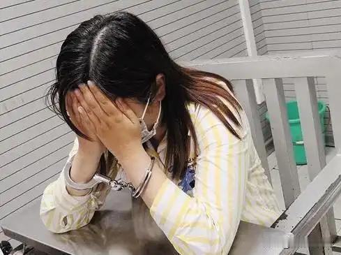 山东烟台，一女子被两名男子性侵后选择了报警。期间，闺蜜劝说女子多要点赔偿后就撤诉