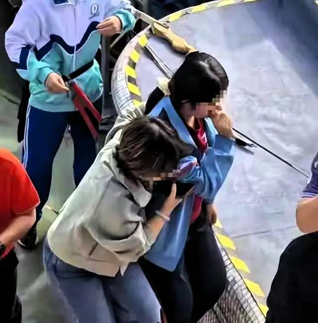 广东佛山三水中学开校运会，一名女生竟然被箭射中面部！11月12号，三水中学校
