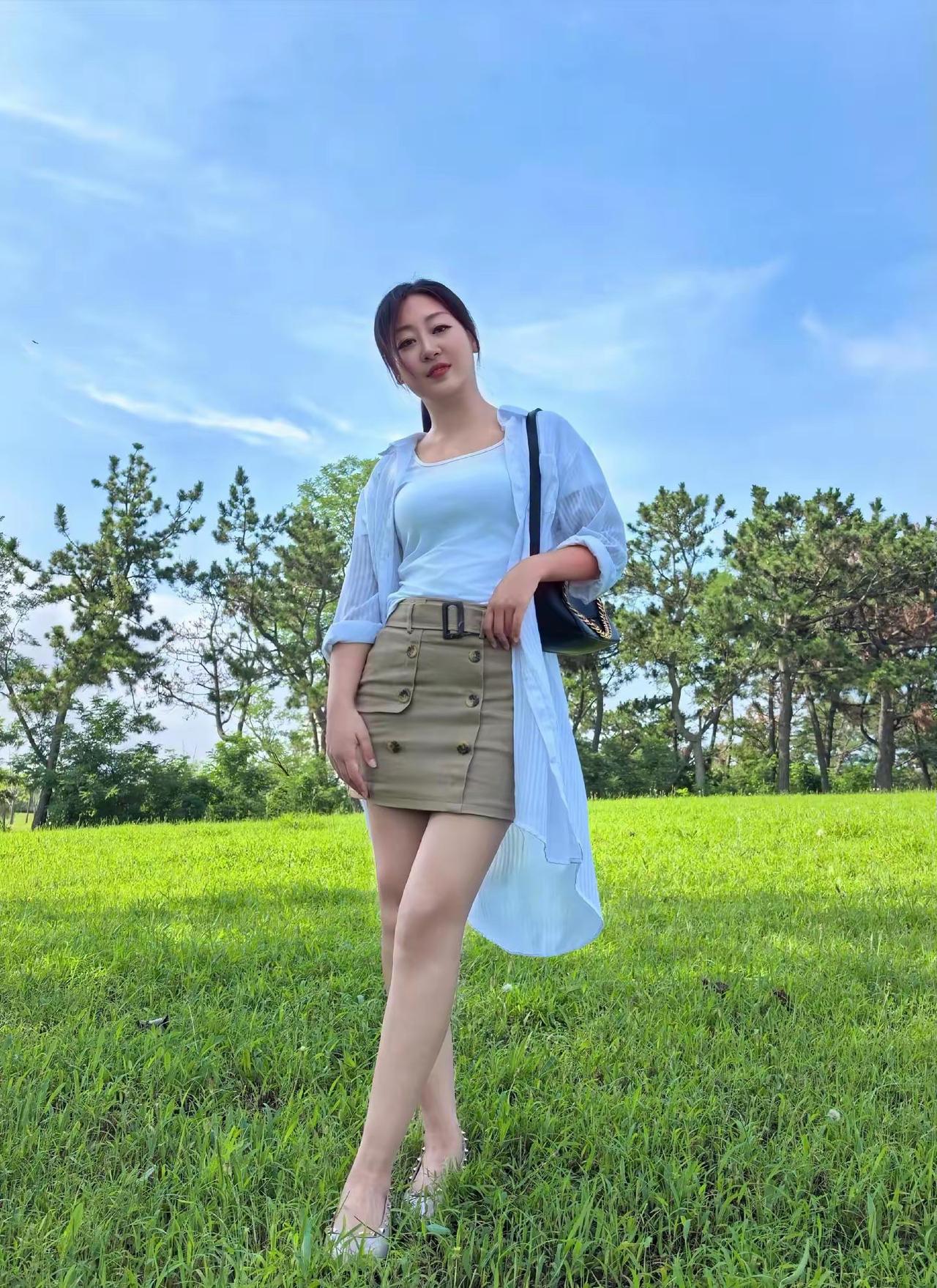 知性美女穿搭分享
