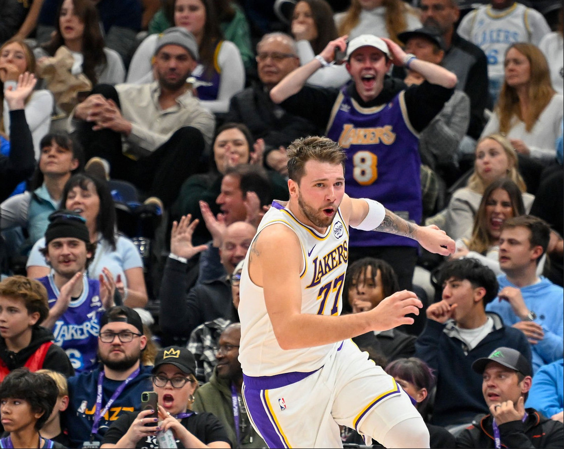 好可爱的东子背后的8号也是亮了