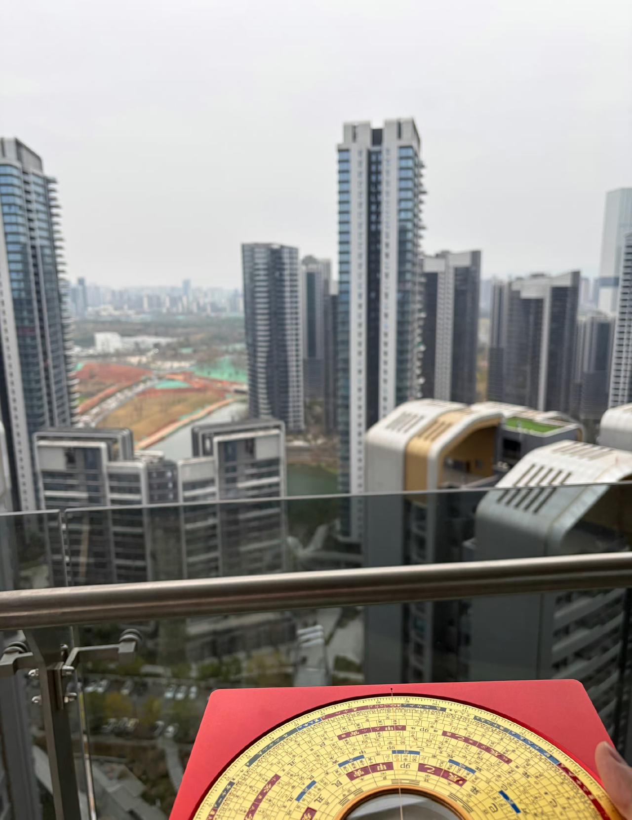 今日运势：乙巳年己丑月庚寅日2026.1.16日鼠：中吉多有喜财牛：工