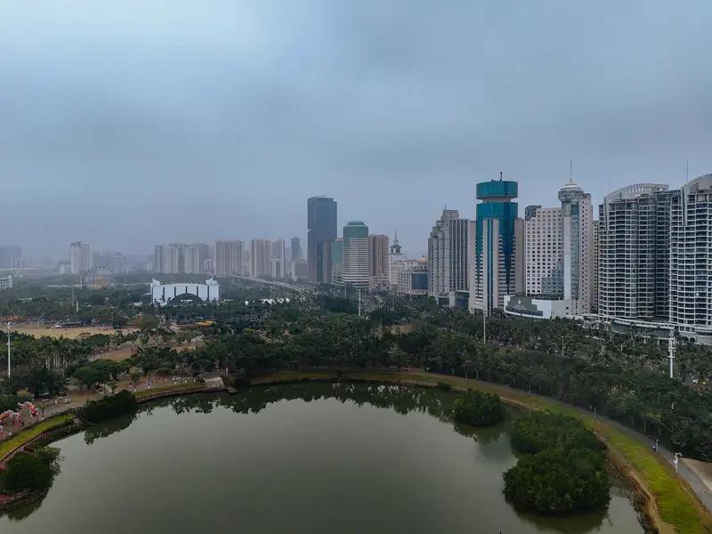 海口要追回部分已发放奖金，这事儿挺让人意外的。一般来说，奖金发出去了，就跟泼出去