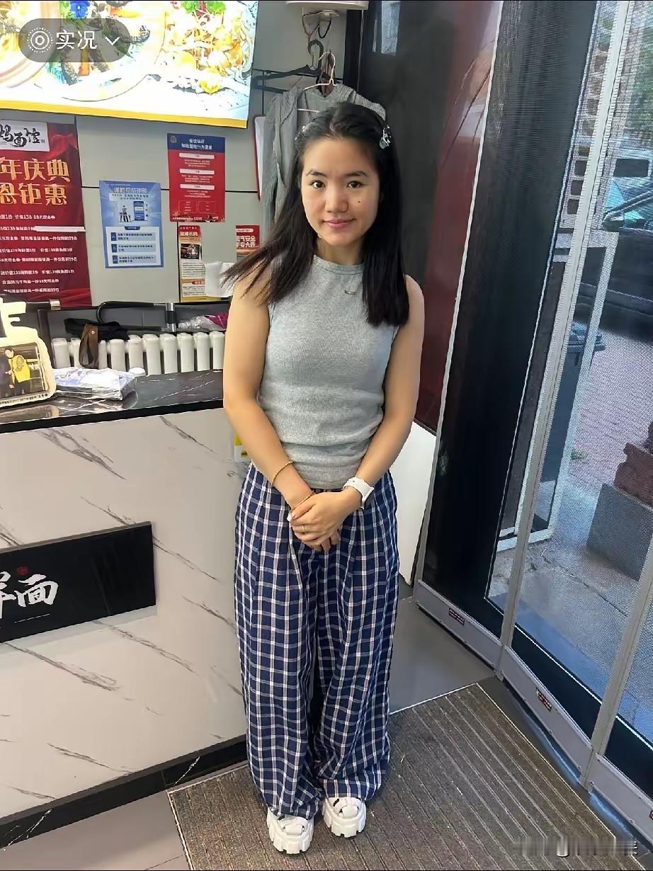 晋妈推荐“没良心”视频，还让优优去支教，这操作真看不懂！崔晋妈妈风波期间推荐过一
