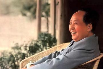 毛泽东在元帅心中的位置：十大元帅之首朱德常和家人说：“我一生跟过三个领袖，蔡锷、